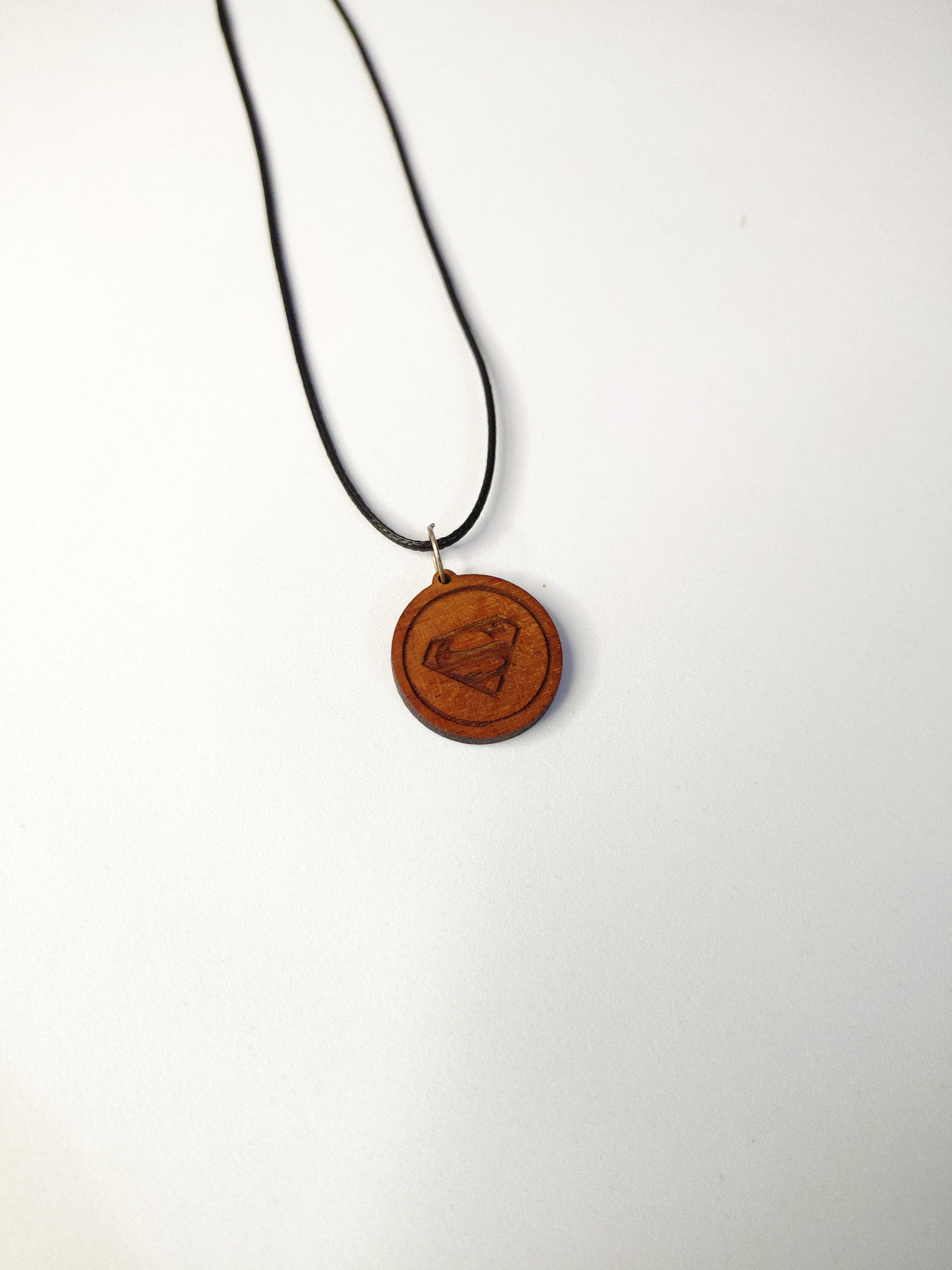 Men’s Superman Logo Pendant Necklace – Wooden Style Round Pendant with Black Cord Chain Fashion Jewelry for Men